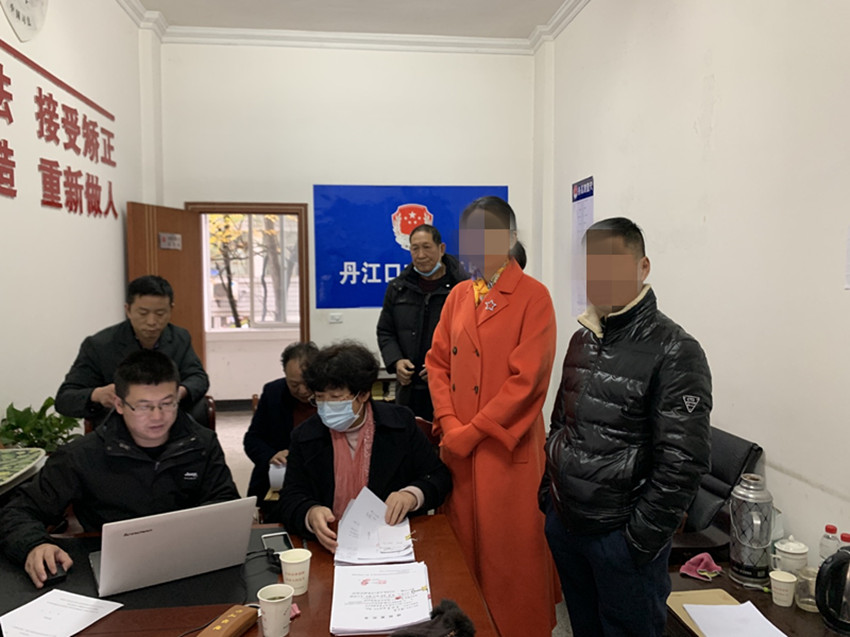 C:\Users\yjs-yh\Downloads\因被告羁押在襄南监狱,速裁团队通过与襄南监狱协调,通过远程视频方式,调解一批案件,化解矛盾纠纷_副本.jpg C:\Users\yjs-yh\Downloads\因被告羁押在襄南监狱,速裁团队通过与襄南监狱协调,通过远程视频方式,调解一批案件,化解矛盾纠纷_副本.jpg