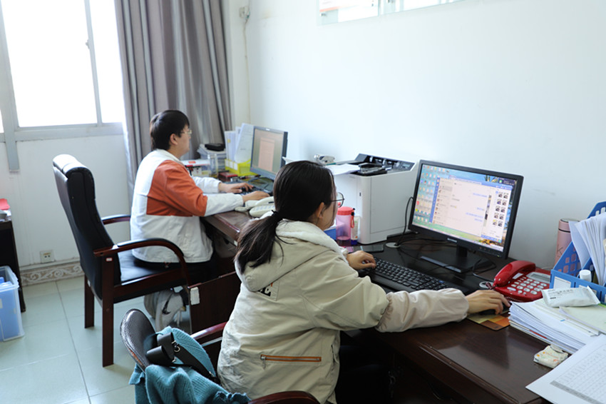C:\Users\yjs-yh\Downloads\0218开年第一天\IMG_3353_副本.jpg