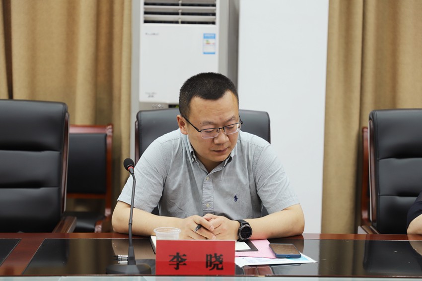 李晓.jpg 李晓.jpg