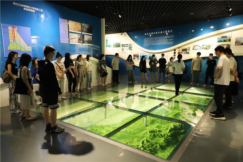 展览馆.jpg