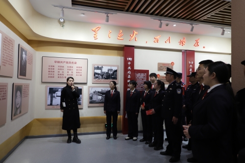 干警参观革命纪念馆 (1)_副本.jpg 干警参观革命纪念馆 (1)_副本.jpg