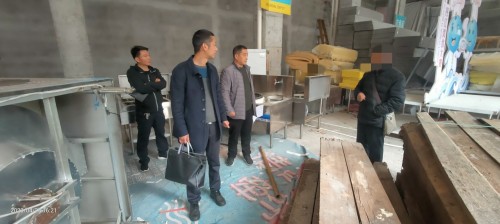现场调查,摸清商铺现实情况_副本.jpg