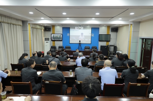 组织各支部党员集中参加全市庆“七一”党员全覆盖视频培训活动_副本.jpg 组织各支部党员集中参加全市庆“七一”党员全覆盖视频培训活动_副本.jpg