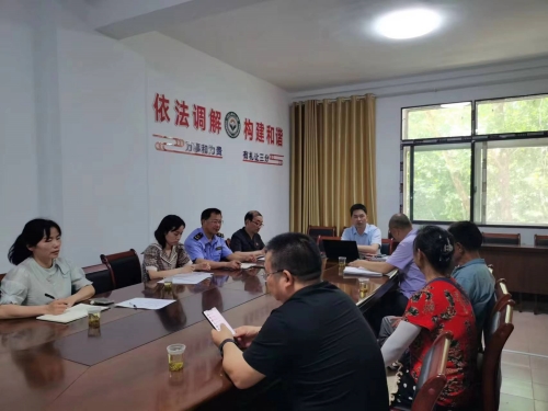 调解现场_副本.jpg 调解现场_副本.jpg