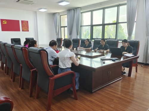 开展座谈会_副本.jpg 开展座谈会_副本.jpg