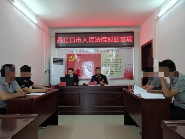 5月9日,习家店法庭适用《中华人民共和国民事诉讼法》新增特别程序巡回审理一起“指定遗产管理人”案件_副本_副本_副本.jpg 5月9日,习家店法庭适用《中华人民共和国民事诉讼法》新增特别程序巡回审理一起“指定遗产管理人”案件_副本_副本_副本.jpg